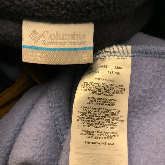 Columbia two tone fleece 1/4 button pullover. Size small - Picture 5 of 5